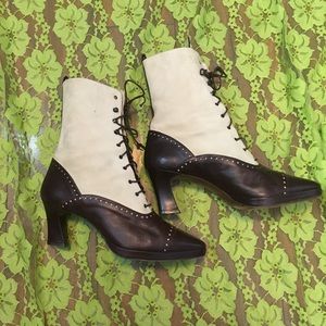 Donald J. Pliner Dancin’ Boots! 🎶👢